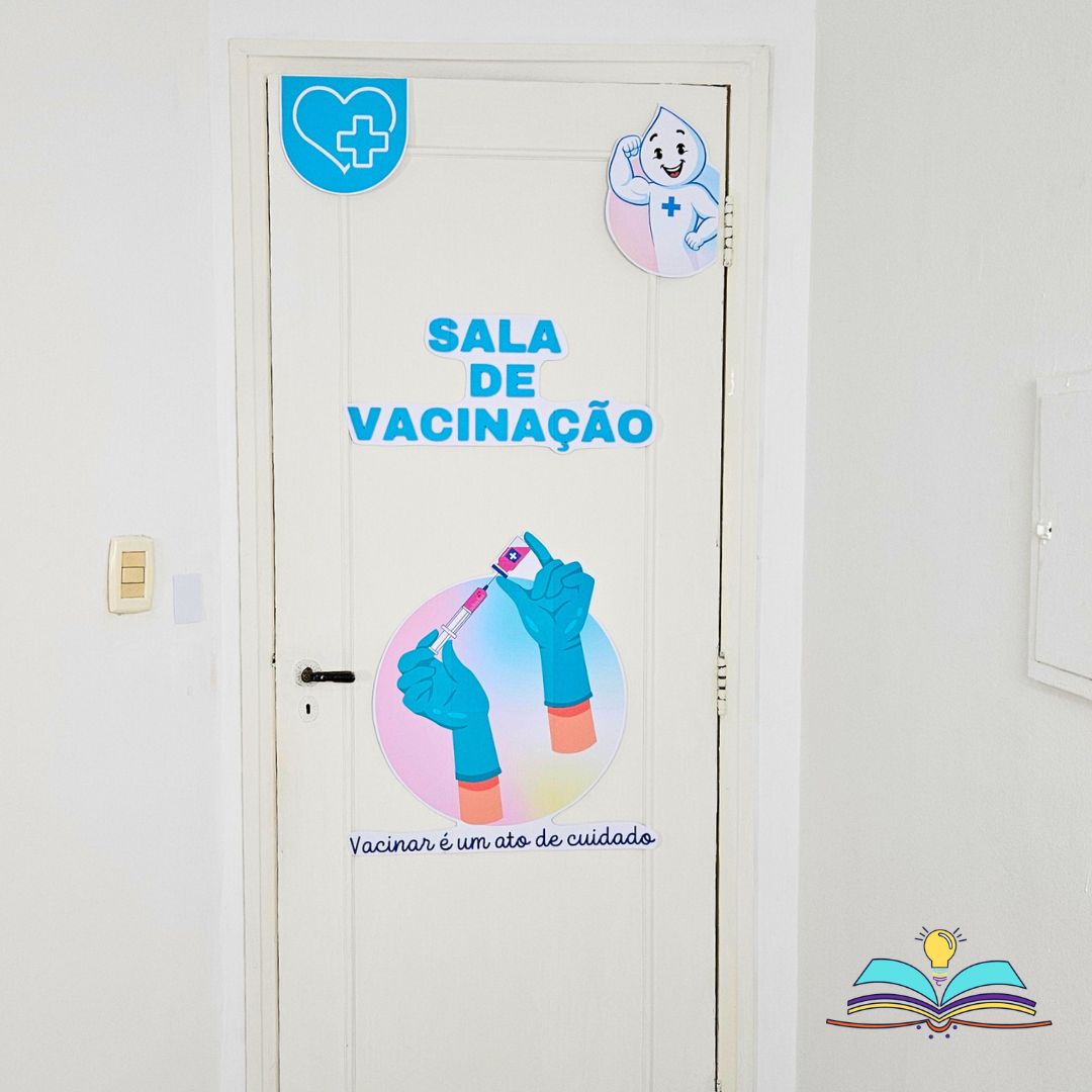 Painel de porta para vacina.