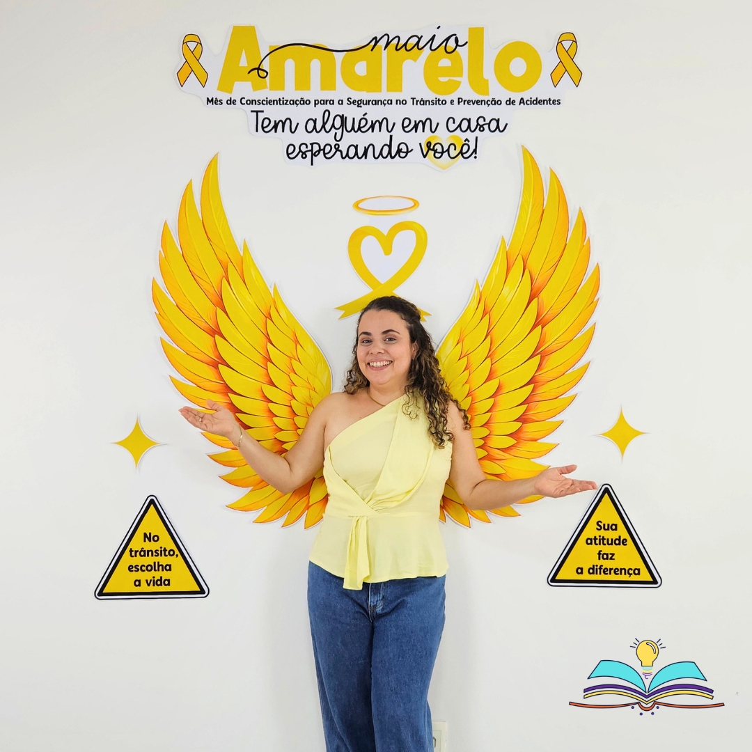 Painel Asas com o tema Maio Amarelo, criado para conscientizar sobre trânsito, responsabilidade, atenção e preservação da vida.